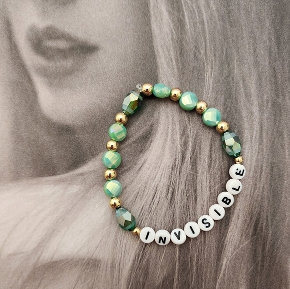 Taylor Swift Debut Inspired Friendship Bracelets Set Of 5 - Picture 3 of 10